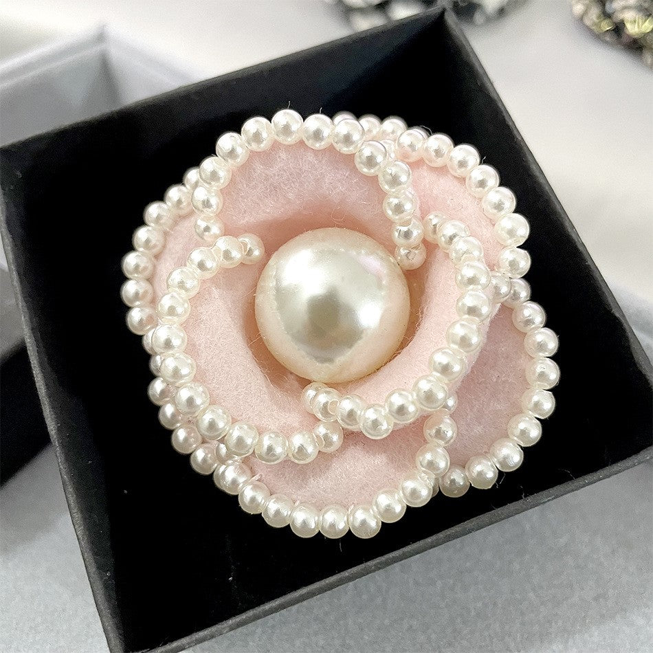 Pearl brooch